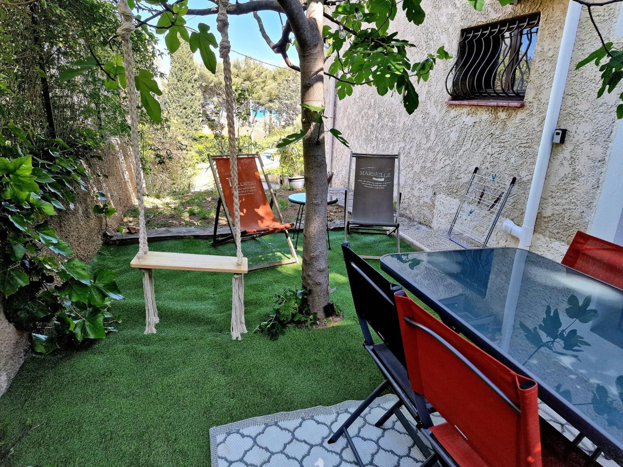 Studio Au Bas Des Cretes En Bas De Villa A La Ciotat Proche De La Mer Et De Marseille Exterior photo
